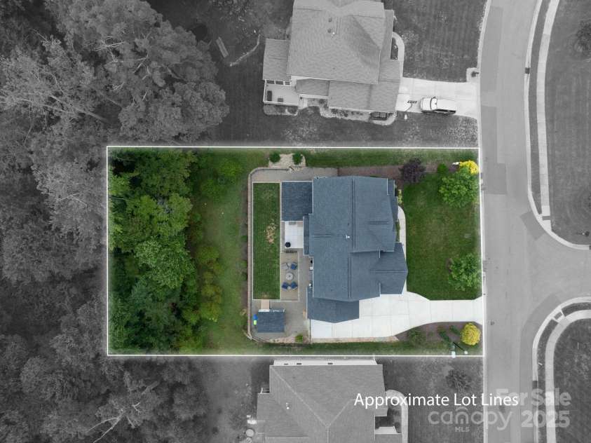 7228 Stableford Lane, Stanley, NC 28164.  MLS# CAR4291936, YatesRealty ID 33711. Approximate lot lines