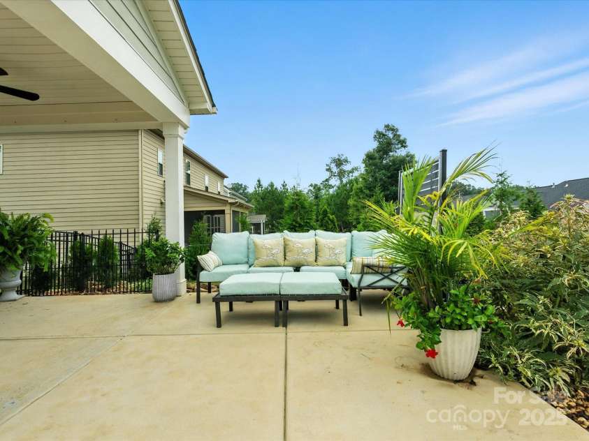 2033 Folkstone Lane, Lancaster, SC 29720.  MLS# CAR4287306, YatesRealty ID 33712. 