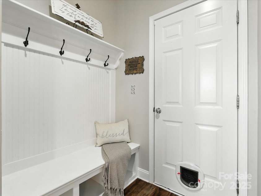 2033 Folkstone Lane, Lancaster, SC 29720.  MLS# CAR4287306, YatesRealty ID 33712. Custom Drop zone