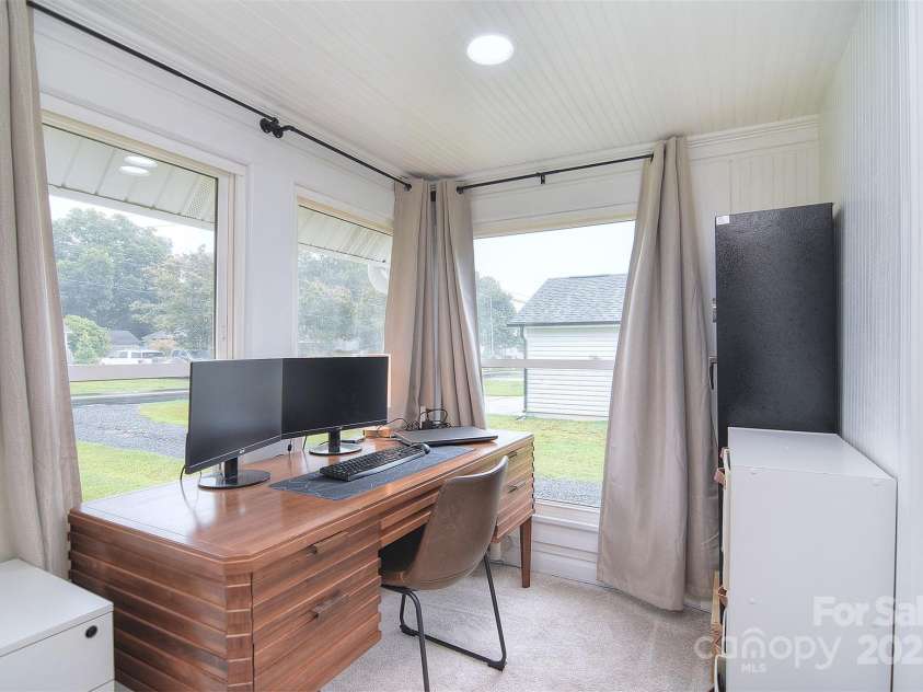 2004 Pennsylvania Avenue, Kannapolis, NC 28083.  MLS# CAR4290031, YatesRealty ID 33713. 