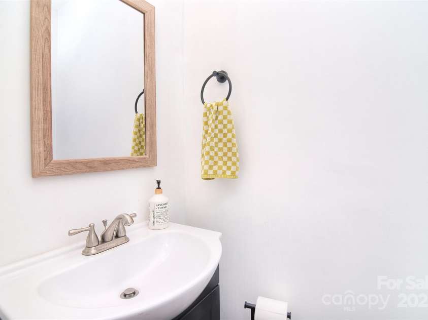 2004 Pennsylvania Avenue, Kannapolis, NC 28083.  MLS# CAR4290031, YatesRealty ID 33713. 