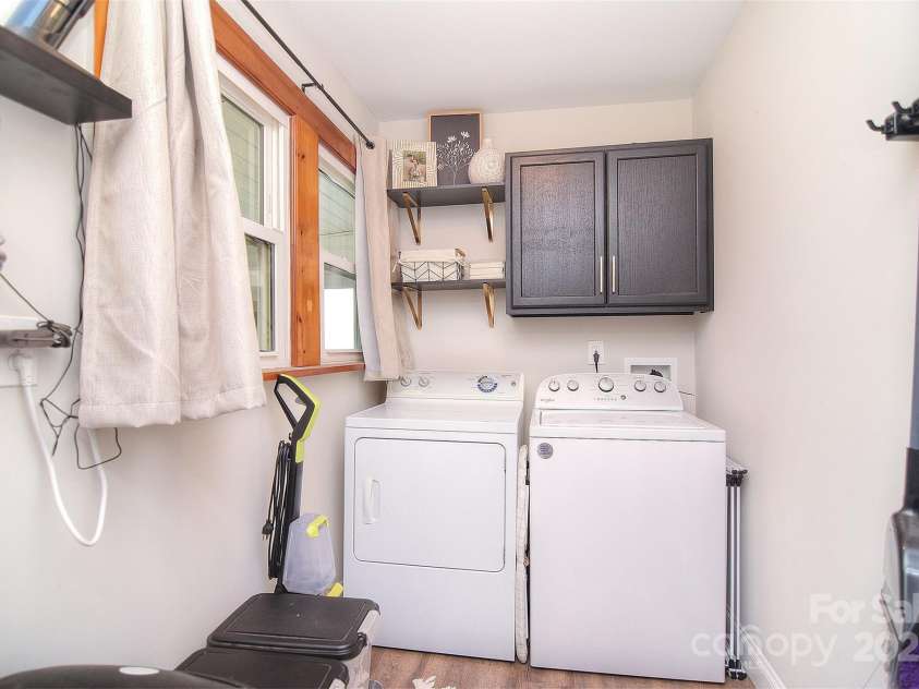 2004 Pennsylvania Avenue, Kannapolis, NC 28083.  MLS# CAR4290031, YatesRealty ID 33713. 