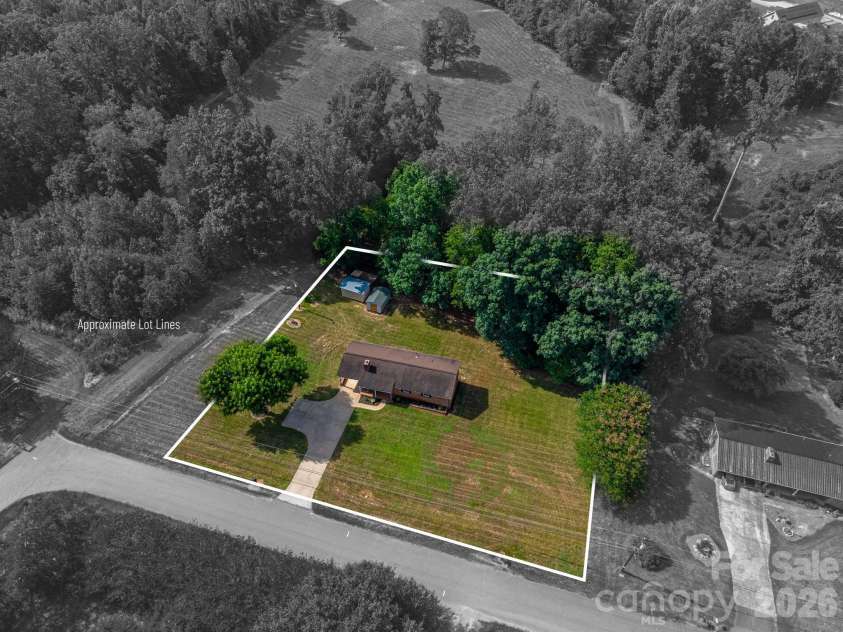 896 Cedarline Drive, Shelby, NC 28150.  MLS# CAR4397447, YatesRealty ID 33713. 
