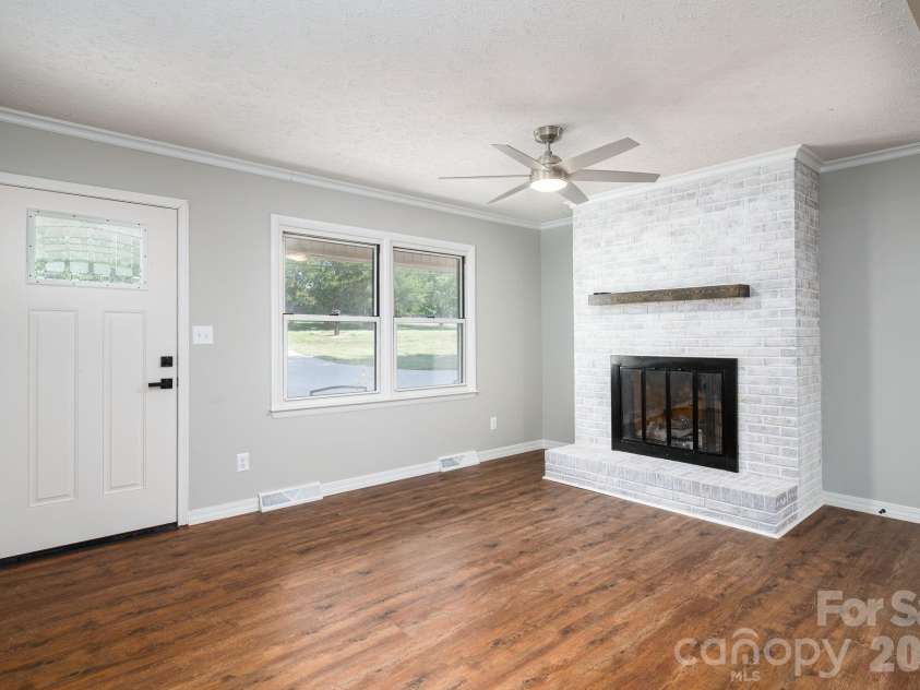 896 Cedarline Drive, Shelby, NC 28150.  MLS# CAR4397447, YatesRealty ID 33713. 