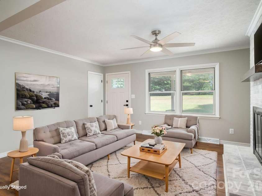 896 Cedarline Drive, Shelby, NC 28150.  MLS# CAR4397447, YatesRealty ID 33713. 