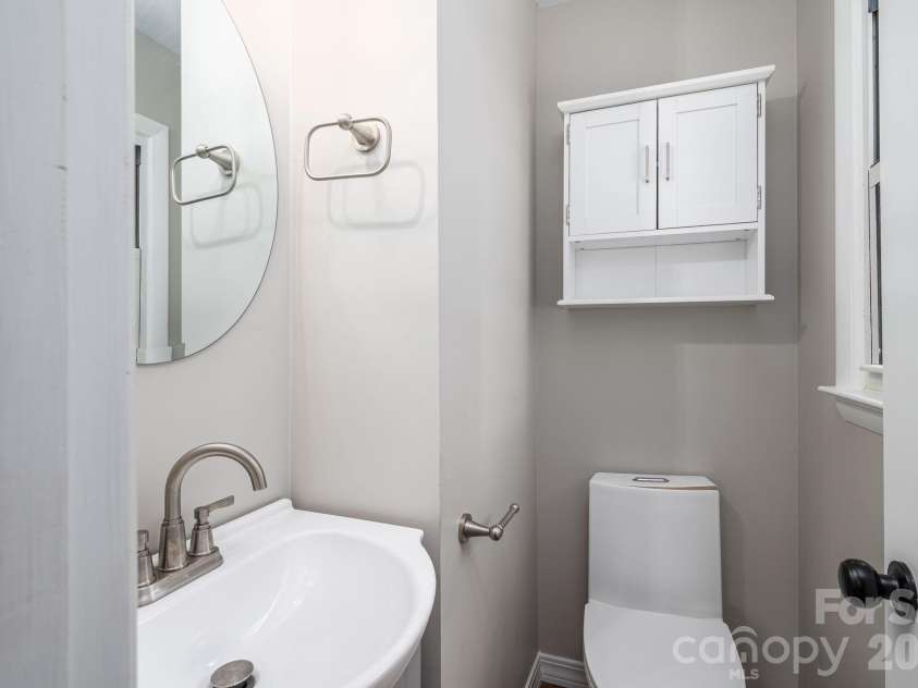 896 Cedarline Drive, Shelby, NC 28150.  MLS# CAR4397447, YatesRealty ID 33713. 