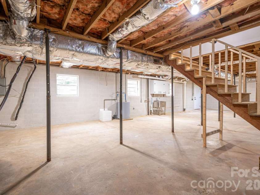 896 Cedarline Drive, Shelby, NC 28150.  MLS# CAR4397447, YatesRealty ID 33713. 