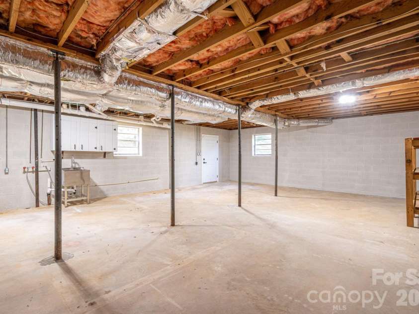 896 Cedarline Drive, Shelby, NC 28150.  MLS# CAR4397447, YatesRealty ID 33713. 