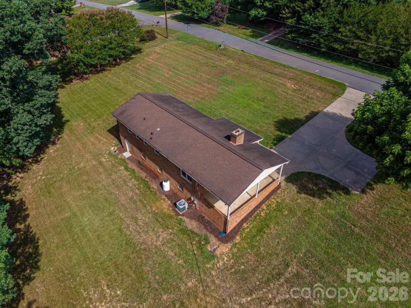 896 Cedarline Drive, Shelby, NC 28150.  MLS# CAR4397447, YatesRealty ID 33713. 