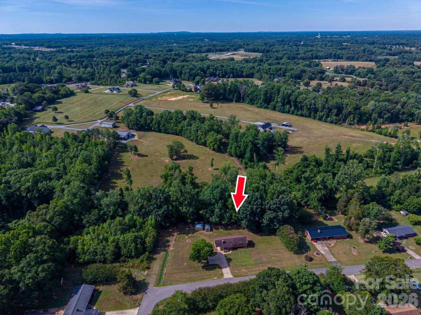 896 Cedarline Drive, Shelby, NC 28150.  MLS# CAR4397447, YatesRealty ID 33713. 