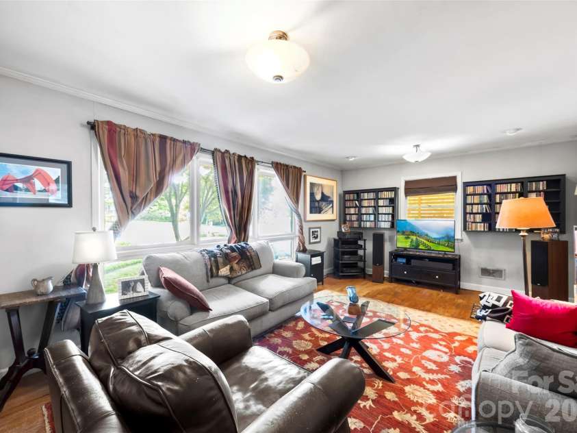 112 Amity Circle, Belmont, NC 28012.  MLS# CAR4390773, YatesRealty ID 33714. 