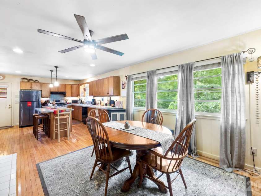 112 Amity Circle, Belmont, NC 28012.  MLS# CAR4390773, YatesRealty ID 33714. 