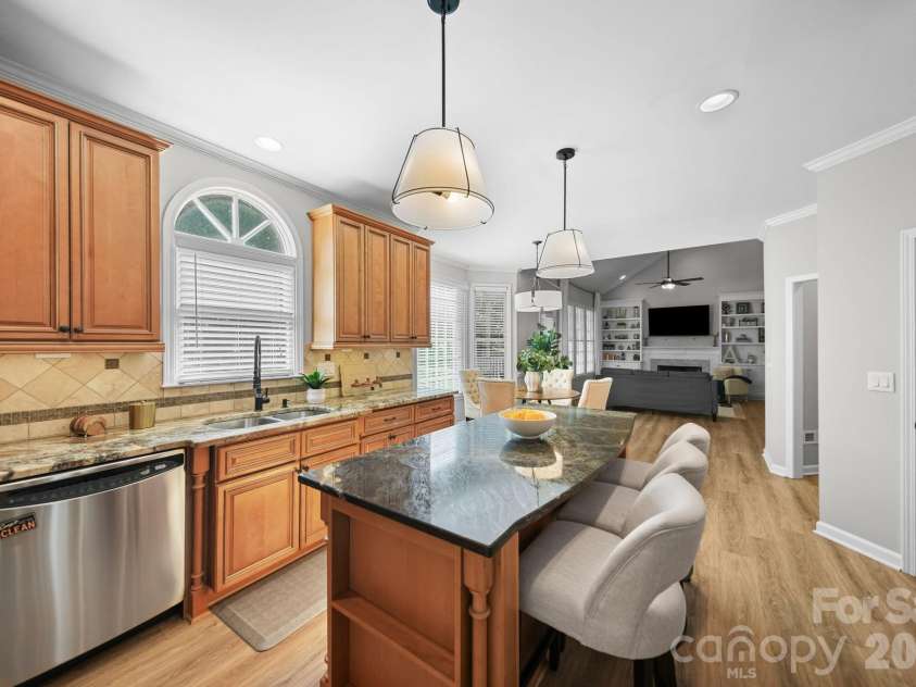 11204 Tavernay Parkway, Charlotte, NC 28262.  MLS# CAR4396935, YatesRealty ID 33716. 