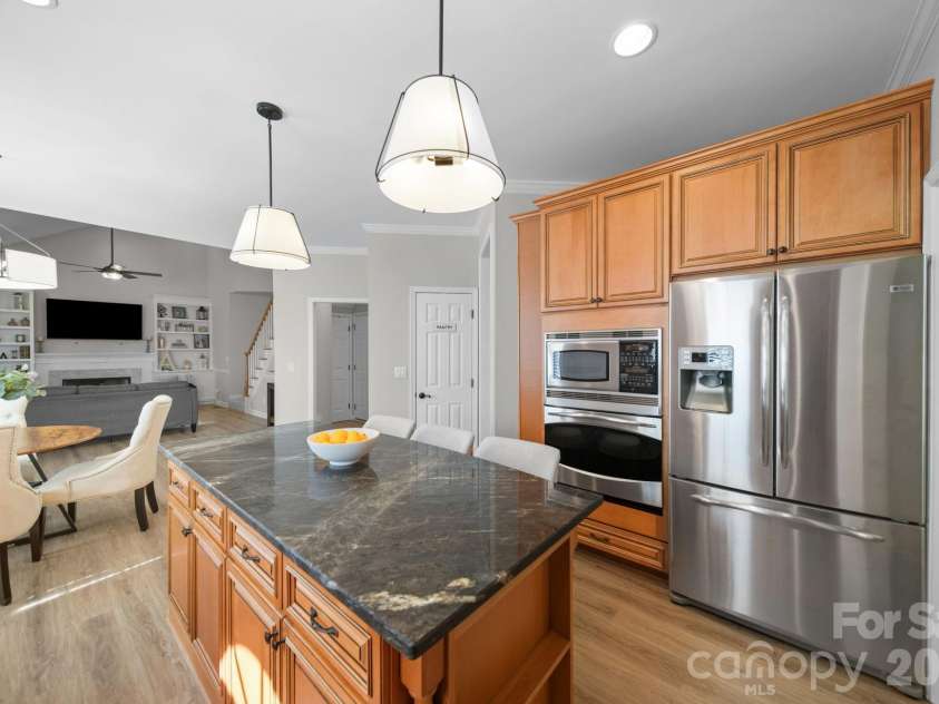11204 Tavernay Parkway, Charlotte, NC 28262.  MLS# CAR4396935, YatesRealty ID 33716. 