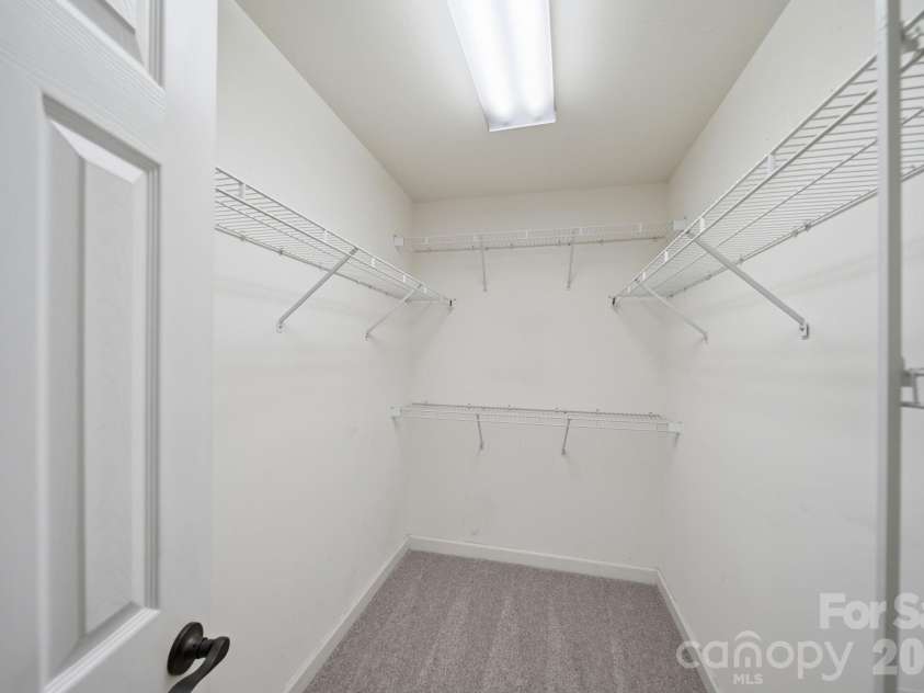 11204 Tavernay Parkway, Charlotte, NC 28262.  MLS# CAR4396935, YatesRealty ID 33716. 