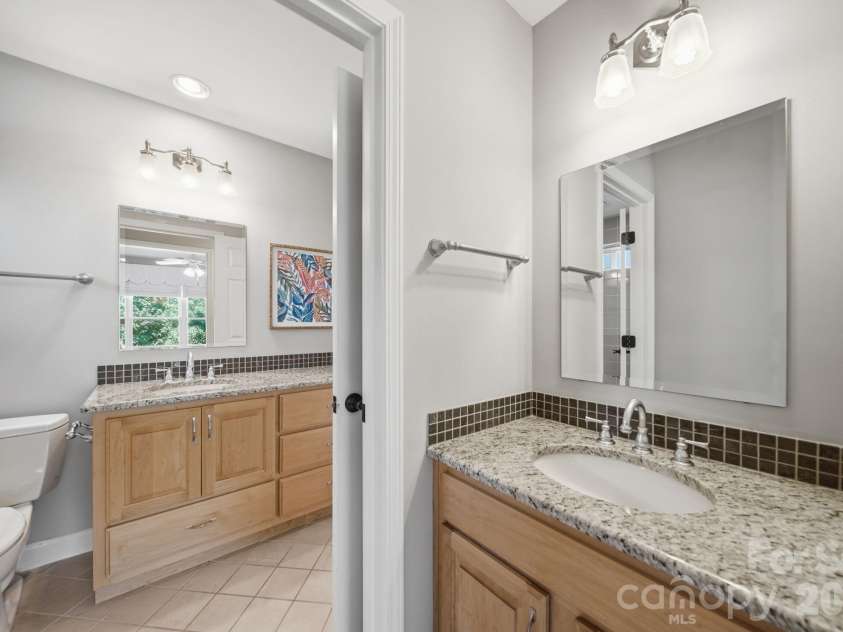 11204 Tavernay Parkway, Charlotte, NC 28262.  MLS# CAR4396935, YatesRealty ID 33716. 