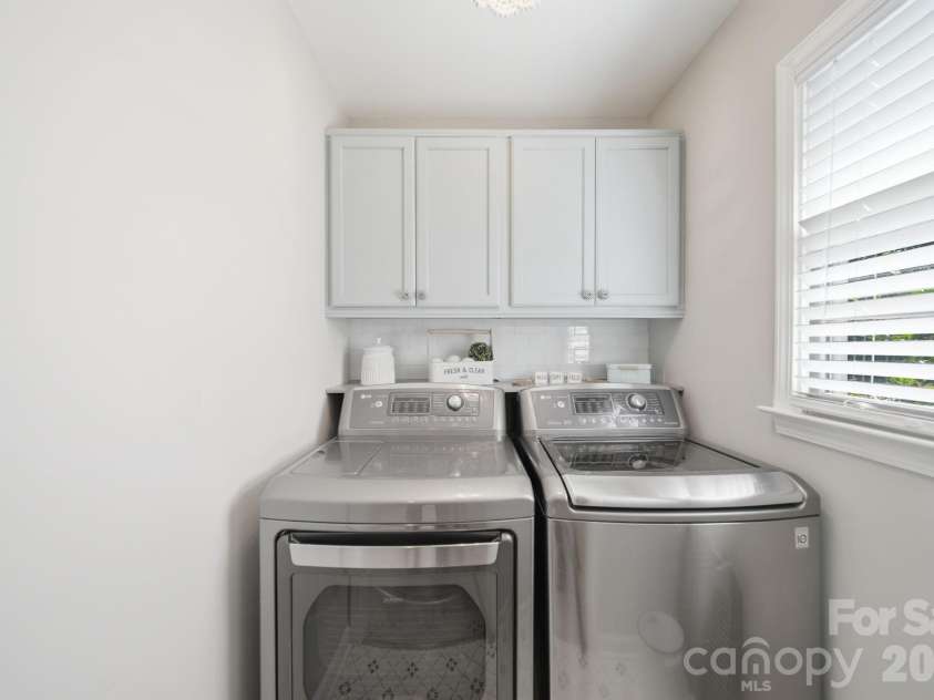 11204 Tavernay Parkway, Charlotte, NC 28262.  MLS# CAR4396935, YatesRealty ID 33716. 