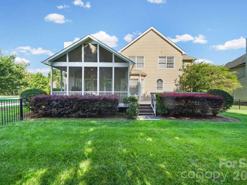 11204 Tavernay Parkway, Charlotte, NC 28262.  MLS# CAR4396935, YatesRealty ID 33716. 
