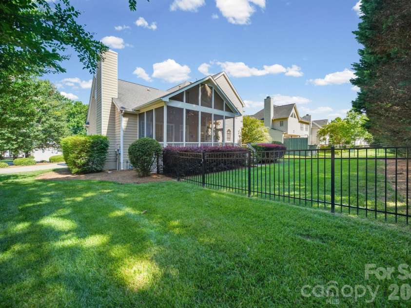 11204 Tavernay Parkway, Charlotte, NC 28262.  MLS# CAR4396935, YatesRealty ID 33716. 