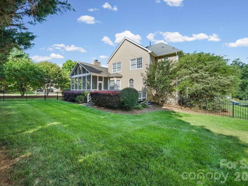 11204 Tavernay Parkway, Charlotte, NC 28262.  MLS# CAR4396935, YatesRealty ID 33716. 