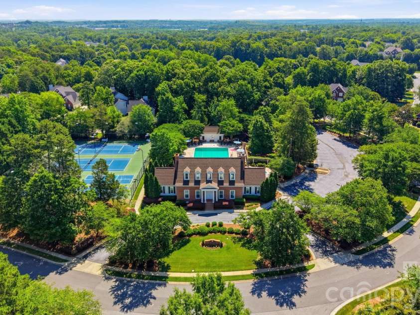 11204 Tavernay Parkway, Charlotte, NC 28262.  MLS# CAR4396935, YatesRealty ID 33716. 