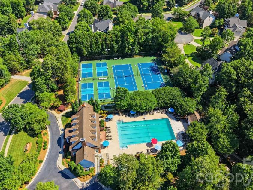11204 Tavernay Parkway, Charlotte, NC 28262.  MLS# CAR4396935, YatesRealty ID 33716. 