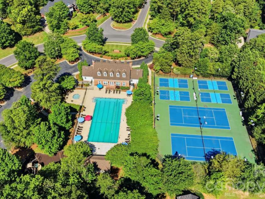 11204 Tavernay Parkway, Charlotte, NC 28262.  MLS# CAR4396935, YatesRealty ID 33716. 