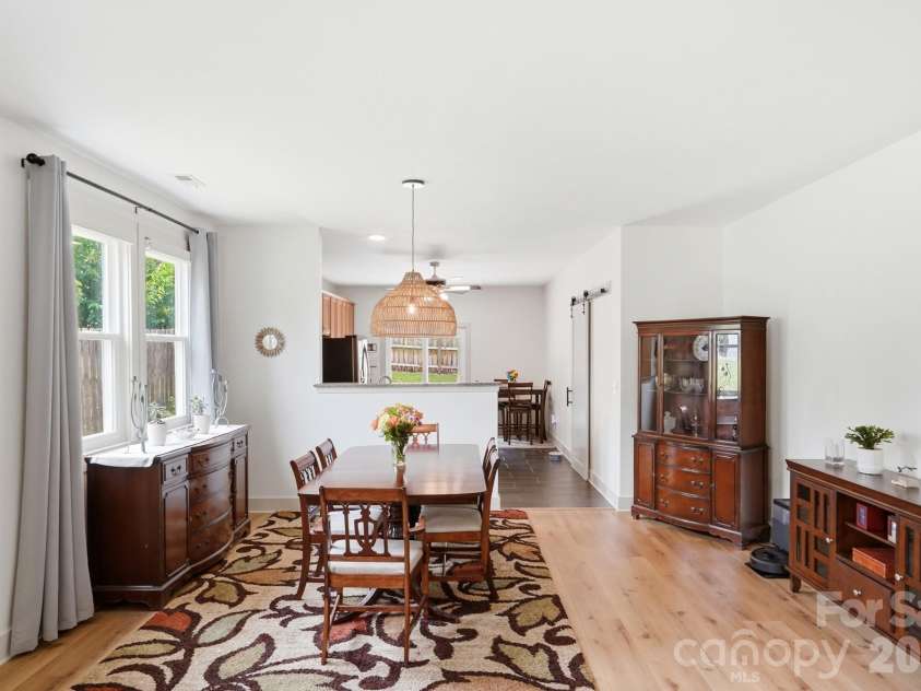 2211 Savannah Hills Drive, Matthews, NC 28105.  MLS# CAR4392429, YatesRealty ID 33717. 