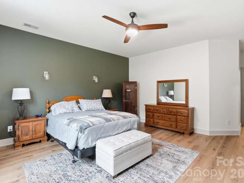 2211 Savannah Hills Drive, Matthews, NC 28105.  MLS# CAR4392429, YatesRealty ID 33717. 