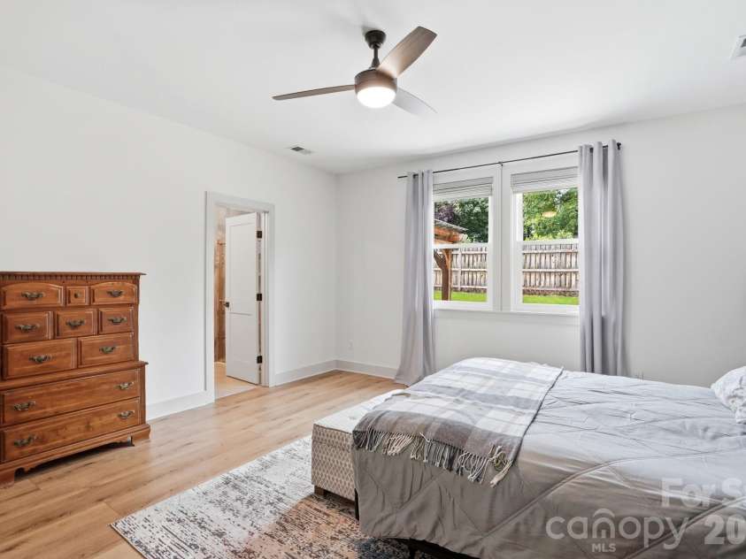 2211 Savannah Hills Drive, Matthews, NC 28105.  MLS# CAR4392429, YatesRealty ID 33717. 