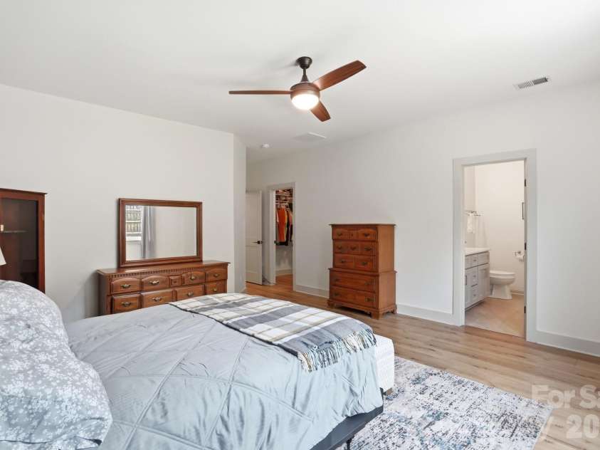 2211 Savannah Hills Drive, Matthews, NC 28105.  MLS# CAR4392429, YatesRealty ID 33717. 