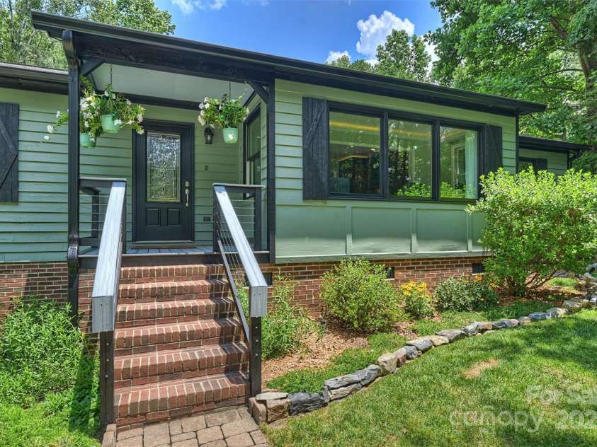 6411 Glenn Teague Road, Charlotte, NC 28216.  MLS# CAR4272377, YatesRealty ID 33718. 