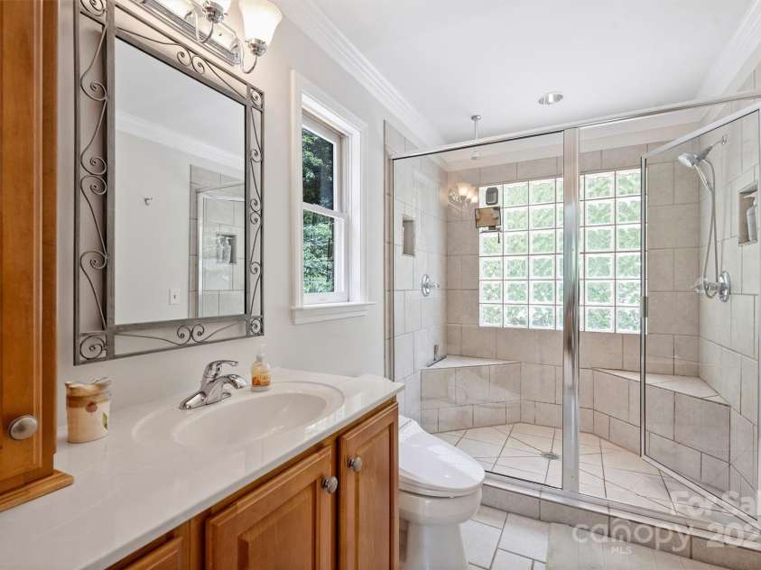 6411 Glenn Teague Road, Charlotte, NC 28216.  MLS# CAR4272377, YatesRealty ID 33718. 