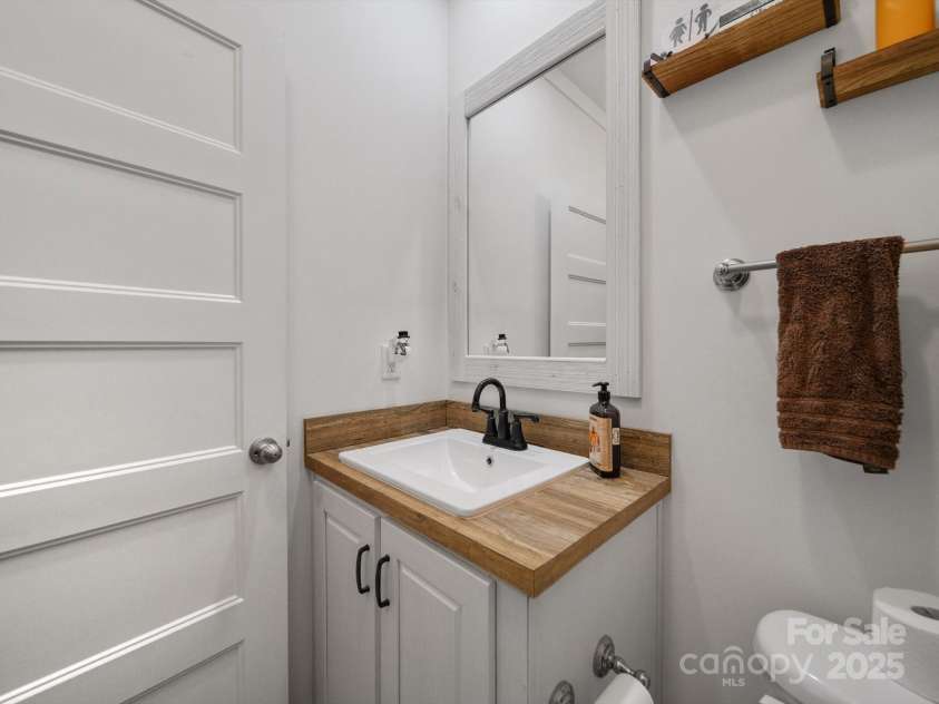 40806 Southbound Road, Albemarle, NC 28001.  MLS# CAR4281817, YatesRealty ID 33719. 