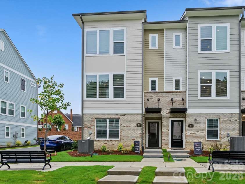 1128 Bismuth Lane, Charlotte, NC 28211.  MLS# CAR4352904, YatesRealty ID 3372. 