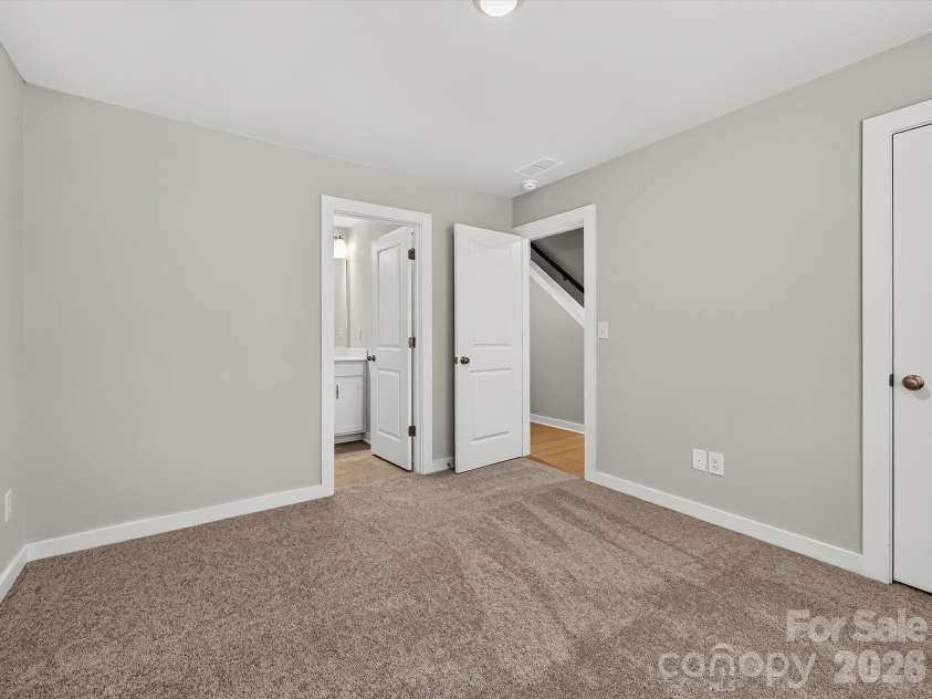1128 Bismuth Lane, Charlotte, NC 28211.  MLS# CAR4352904, YatesRealty ID 3372. 
