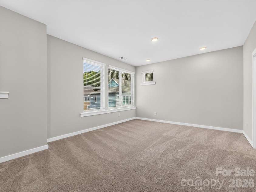 1128 Bismuth Lane, Charlotte, NC 28211.  MLS# CAR4352904, YatesRealty ID 3372. 
