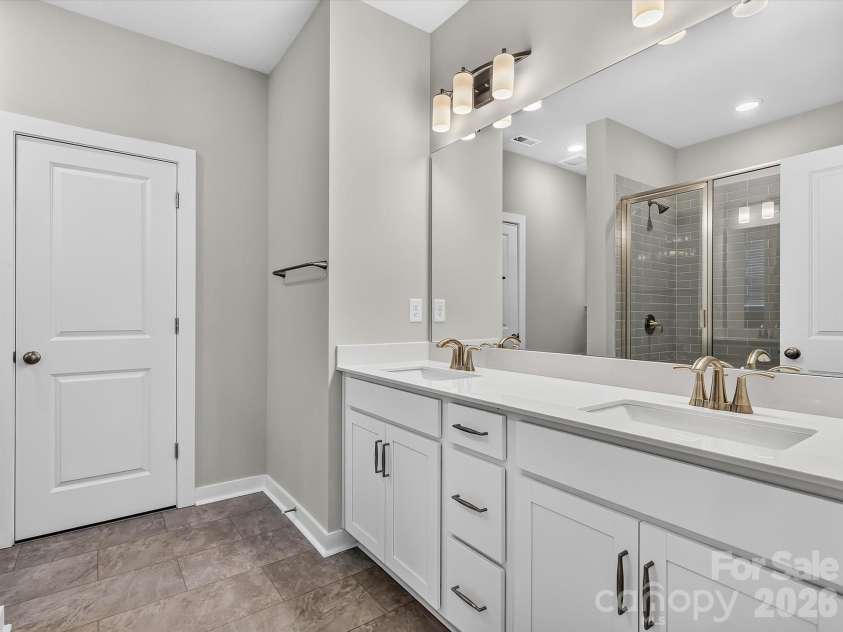 1128 Bismuth Lane, Charlotte, NC 28211.  MLS# CAR4352904, YatesRealty ID 3372. 