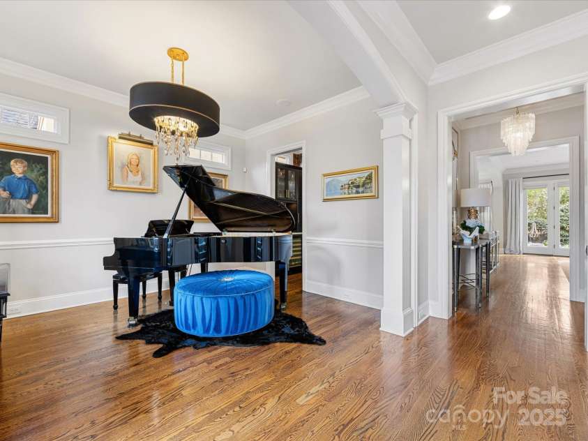 6711 Conservatory Lane, Charlotte, NC 28210.  MLS# CAR4221966, YatesRealty ID 3372. Dining Room