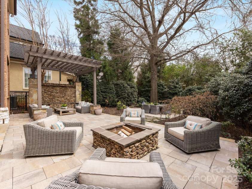 6711 Conservatory Lane, Charlotte, NC 28210.  MLS# CAR4221966, YatesRealty ID 3372. Patio