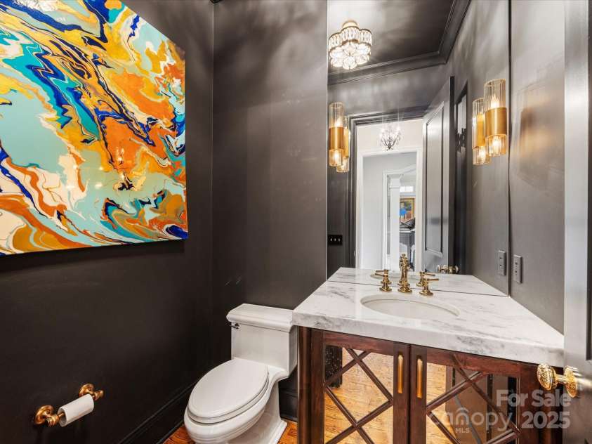 6711 Conservatory Lane, Charlotte, NC 28210.  MLS# CAR4221966, YatesRealty ID 3372. Powder Room