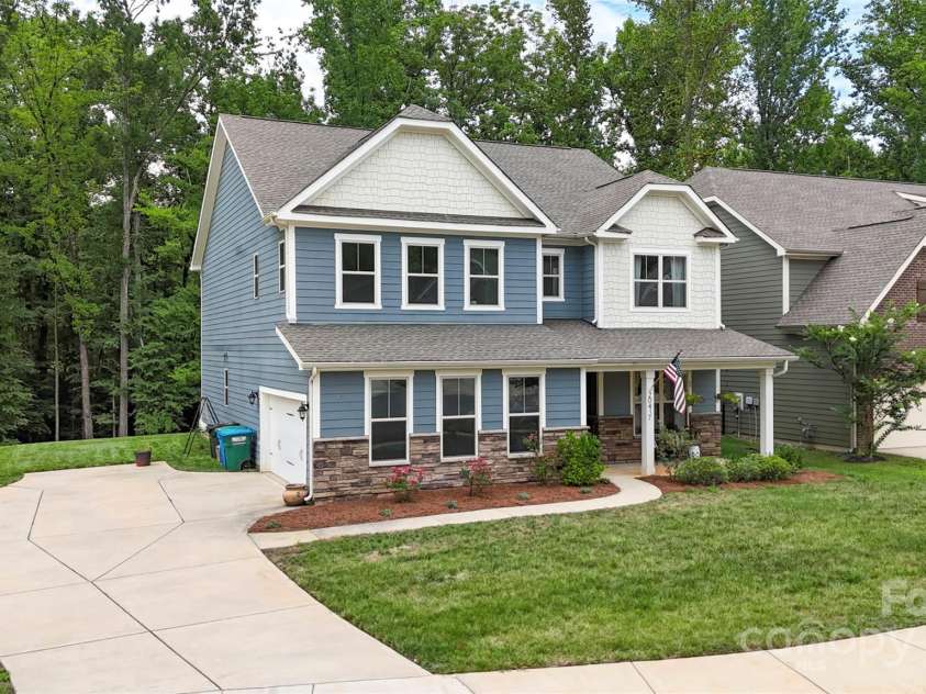 20417 Creek Bend Edge Court, Matthews, NC 28105.  MLS# CAR4250991, YatesRealty ID 33720. 