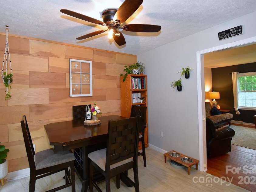 76 Melton Road, Candler, NC 28715.  MLS# CAR4289912, YatesRealty ID 33722. 