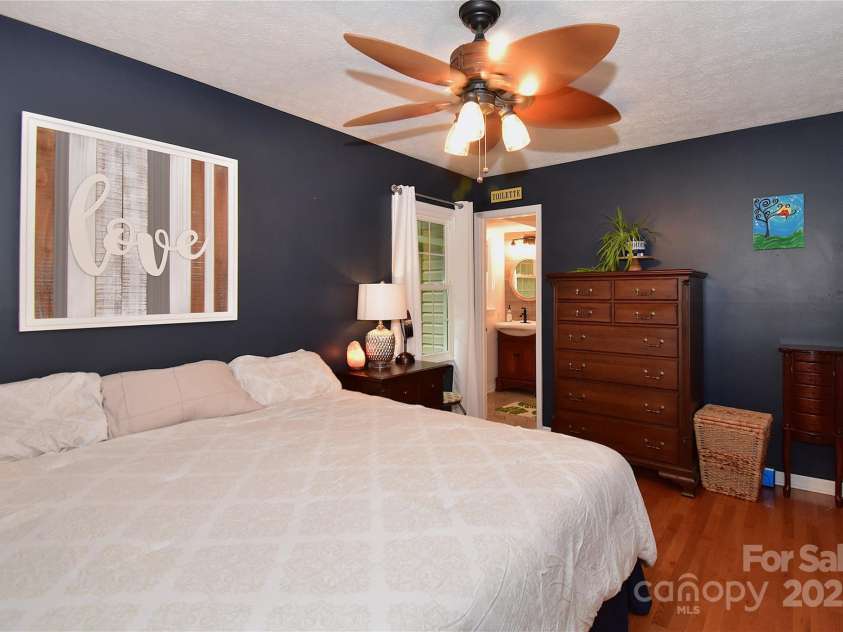 76 Melton Road, Candler, NC 28715.  MLS# CAR4289912, YatesRealty ID 33722. 