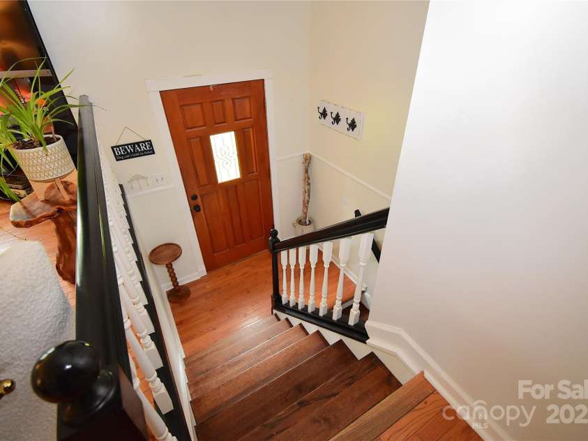 76 Melton Road, Candler, NC 28715.  MLS# CAR4289912, YatesRealty ID 33722. 