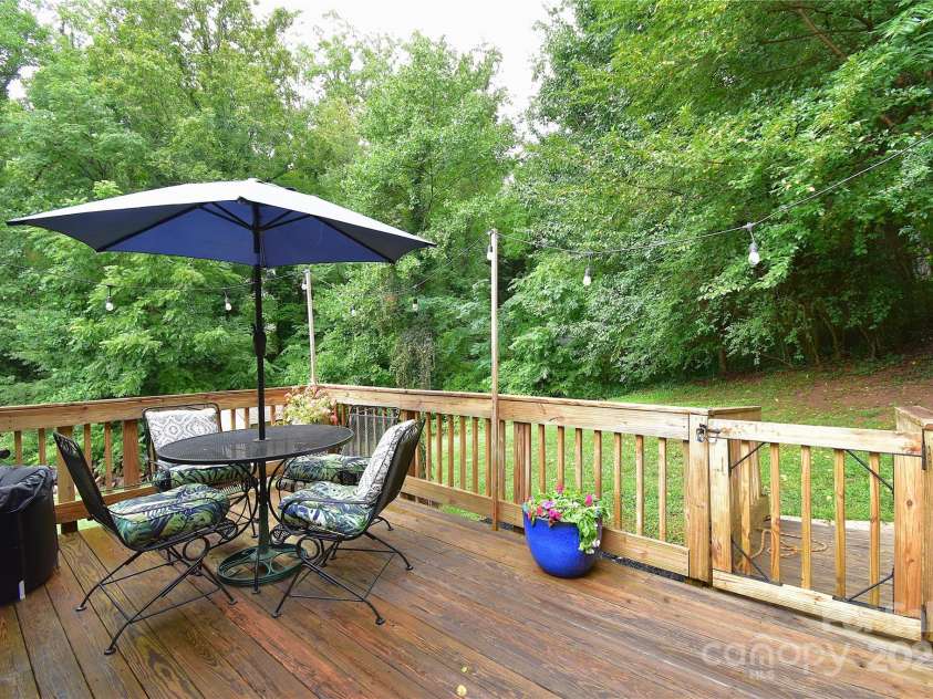 76 Melton Road, Candler, NC 28715.  MLS# CAR4289912, YatesRealty ID 33722. 