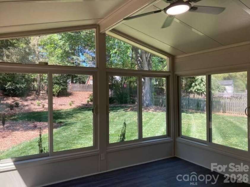 3009 Planters Walk Court, Charlotte, NC 28210.  MLS# CAR4383796, YatesRealty ID 33723. Beautiful Backyard / Florida Rm
