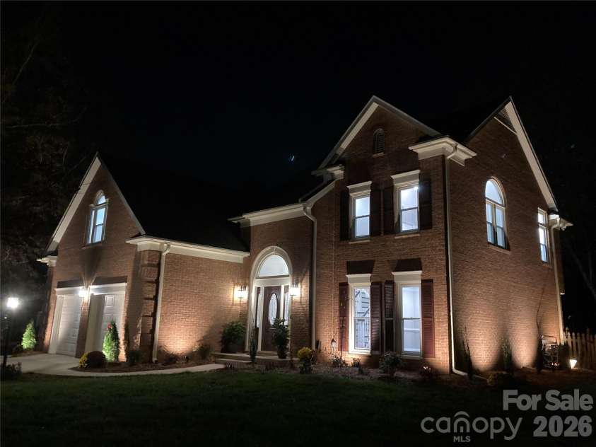 3009 Planters Walk Court, Charlotte, NC 28210.  MLS# CAR4383796, YatesRealty ID 33723. Dramatic Night View 2