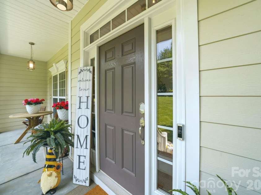 309 Walking Horse Trail, Davidson, NC 28036.  MLS# CAR4398377, YatesRealty ID 33725. 