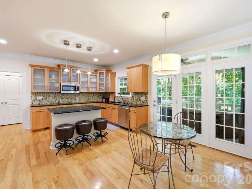 309 Walking Horse Trail, Davidson, NC 28036.  MLS# CAR4398377, YatesRealty ID 33725. 